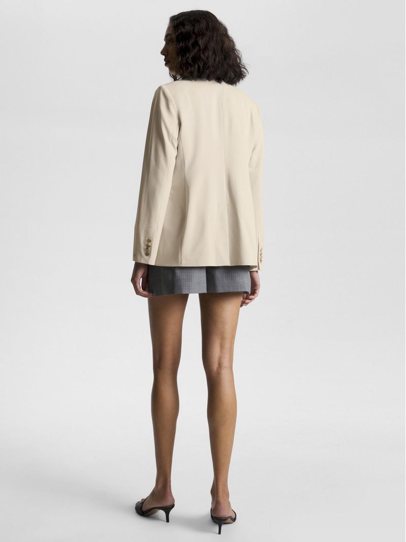 blazer-beige-con-bolsillos-para-mujer