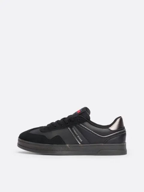 tenis-negro-the-greenwich-cuero-logo