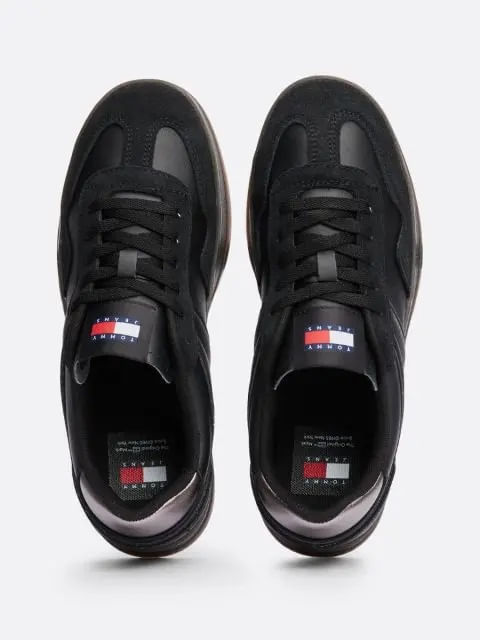 tenis-negro-the-greenwich-cuero-logo