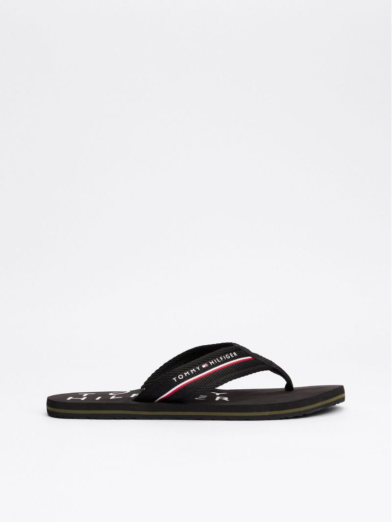 sandalias-negro-distintivas-logos