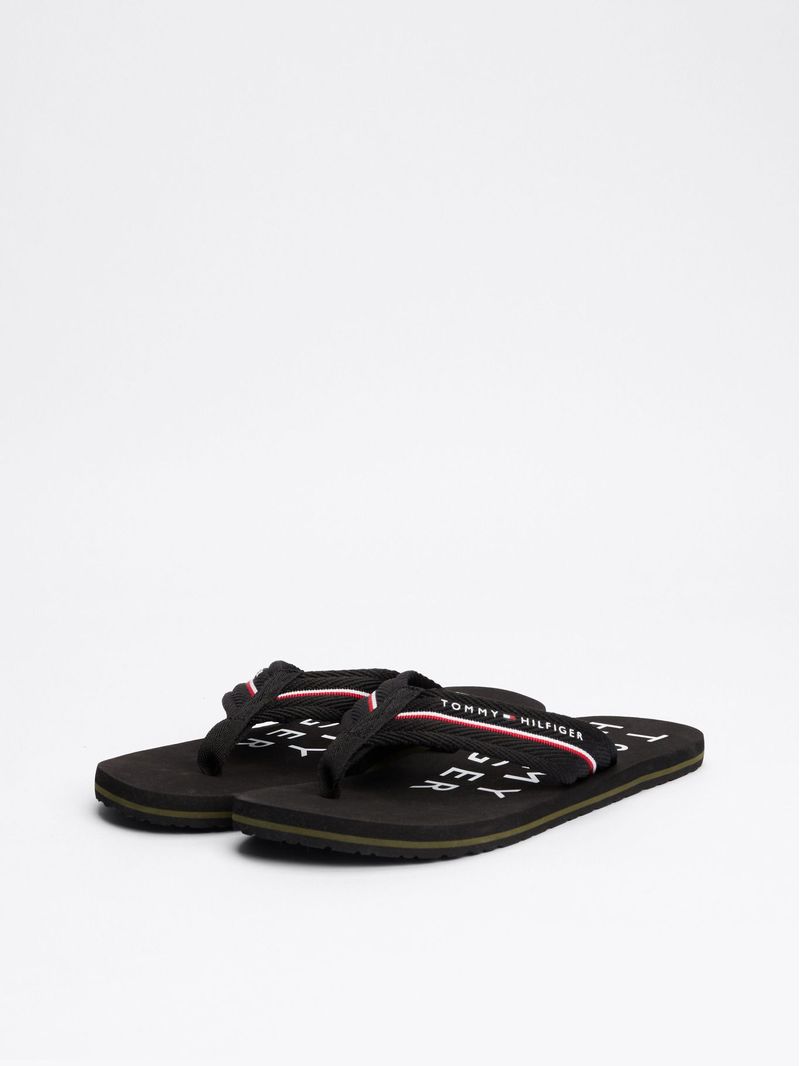 sandalias-negro-distintivas-logos