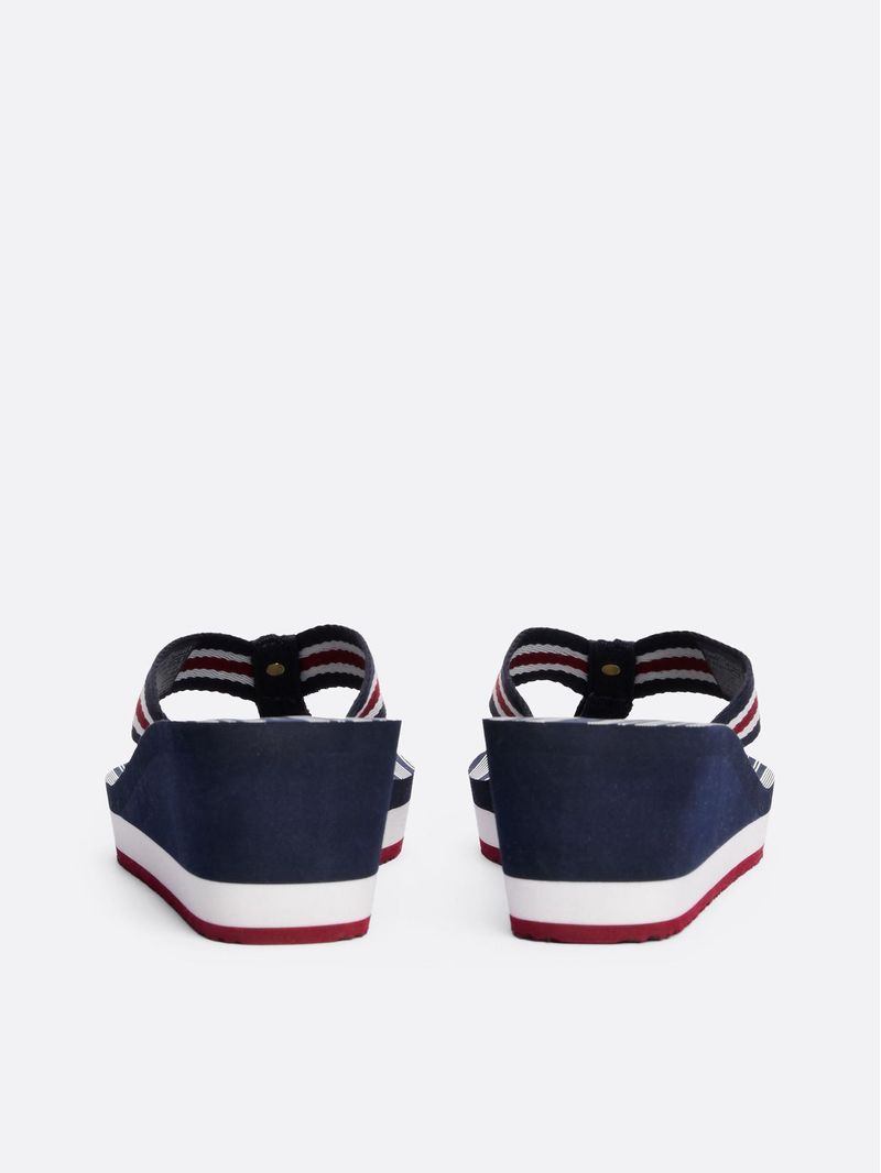 sandalias-negro-plataforma-tiras-distintivas