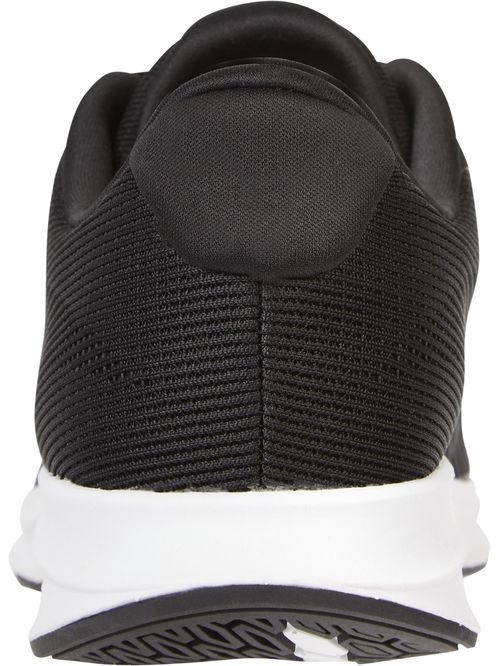 Tenis negro de malla con logo