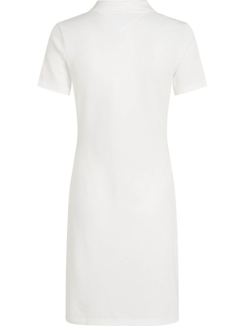 Vestido blanco tipo polo con cuello en V abierto