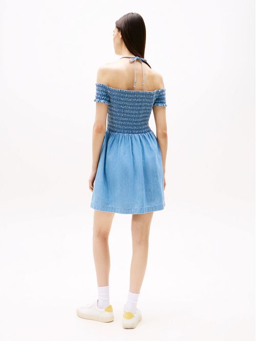 Vestido azul de corte evasé en chambray