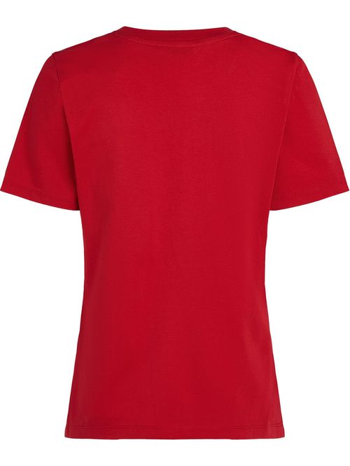 Camiseta roja con logo a contraste