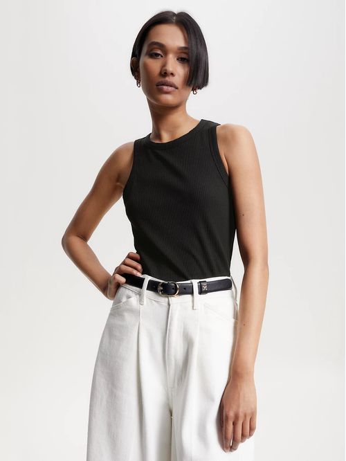 Camiseta negra acanalada sin mangas de corte slim