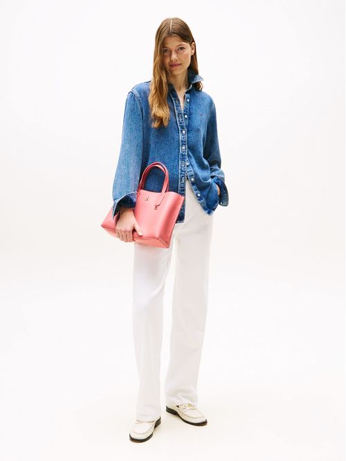 Bolso rojo tote con placa del monograma TH