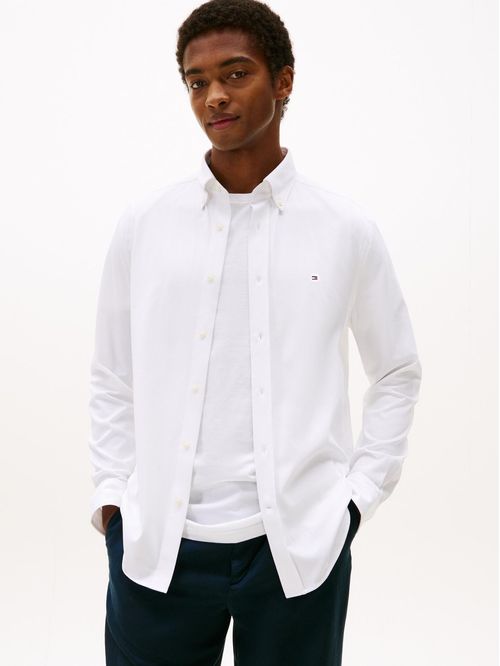 Camisa blanca de corte regular Performance