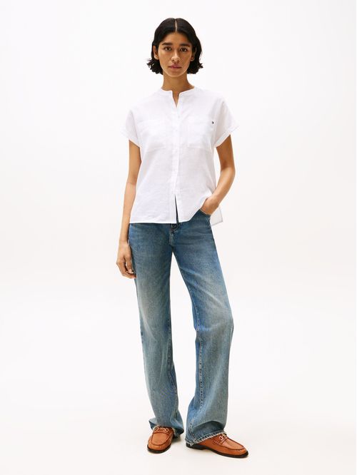 Blusa blanca amplia de manga corta en lino