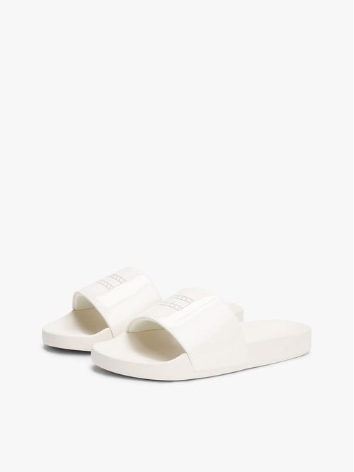 Sandalias blanco acharoladas