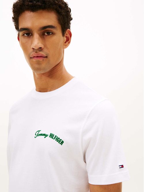 Camiseta blanca de cuello redondo con logo