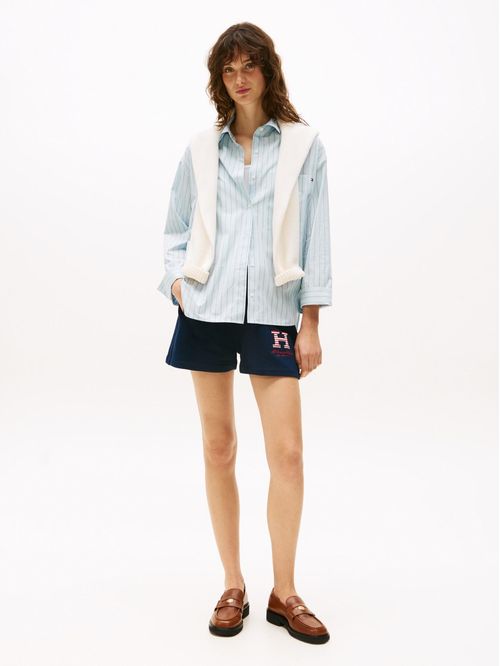 Bermudas azul americana con logo