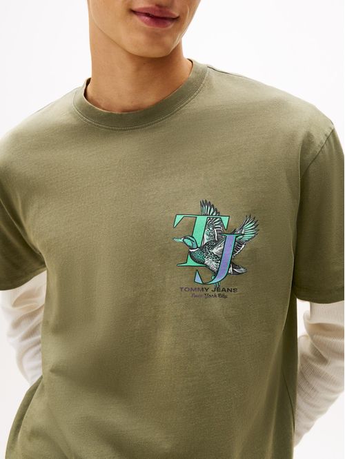 Camiseta gris de cuello redondo con gráfico